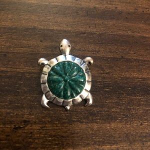 Turtle pendant